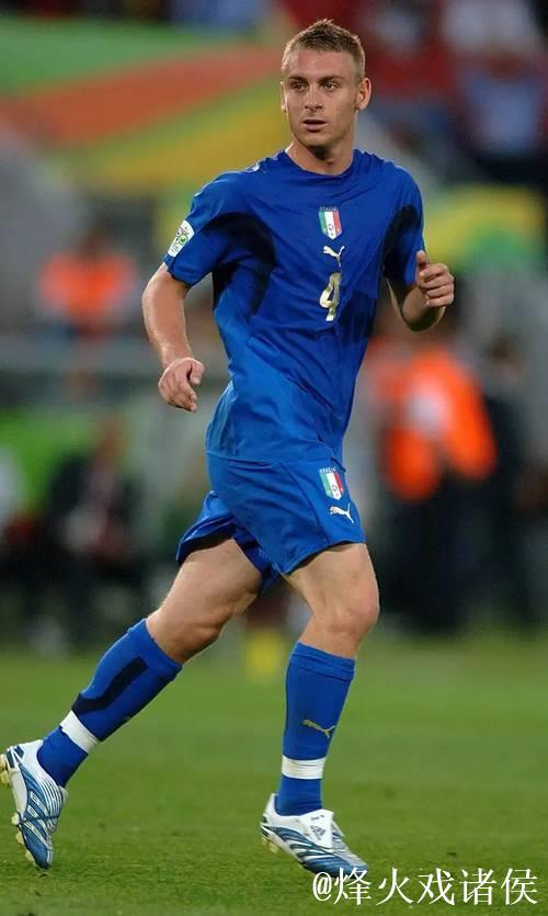 德罗西：国米配得上胜利；社媒评论就像是毒药，别再跟我提它